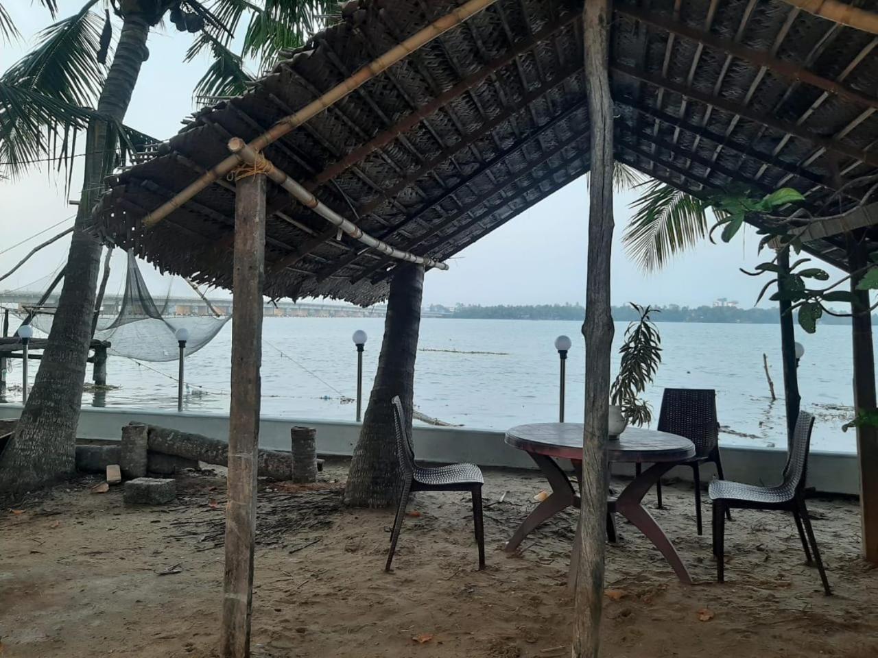Cheenavala Fishing Homestay Kochi Exterior foto